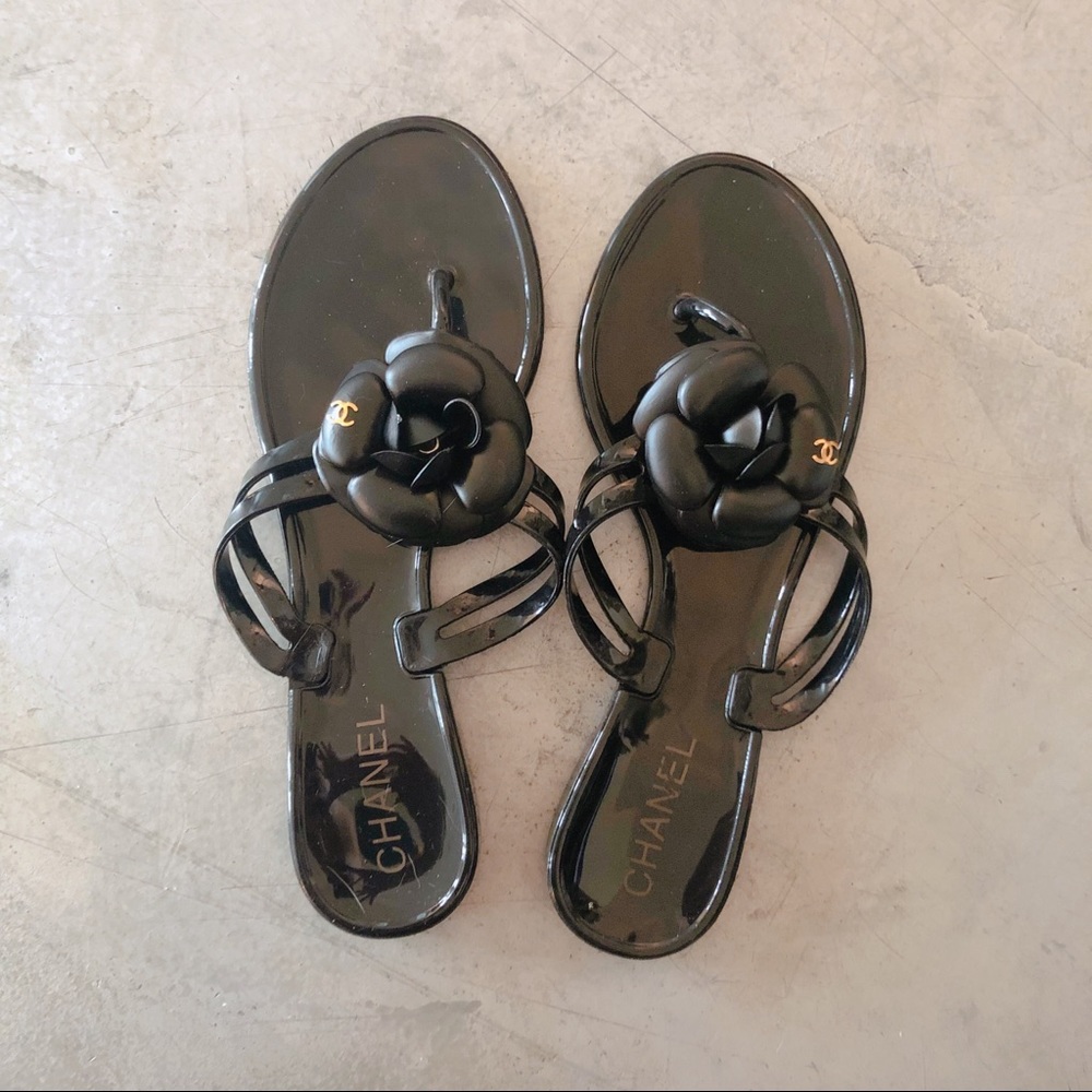 Chanel CC Slides